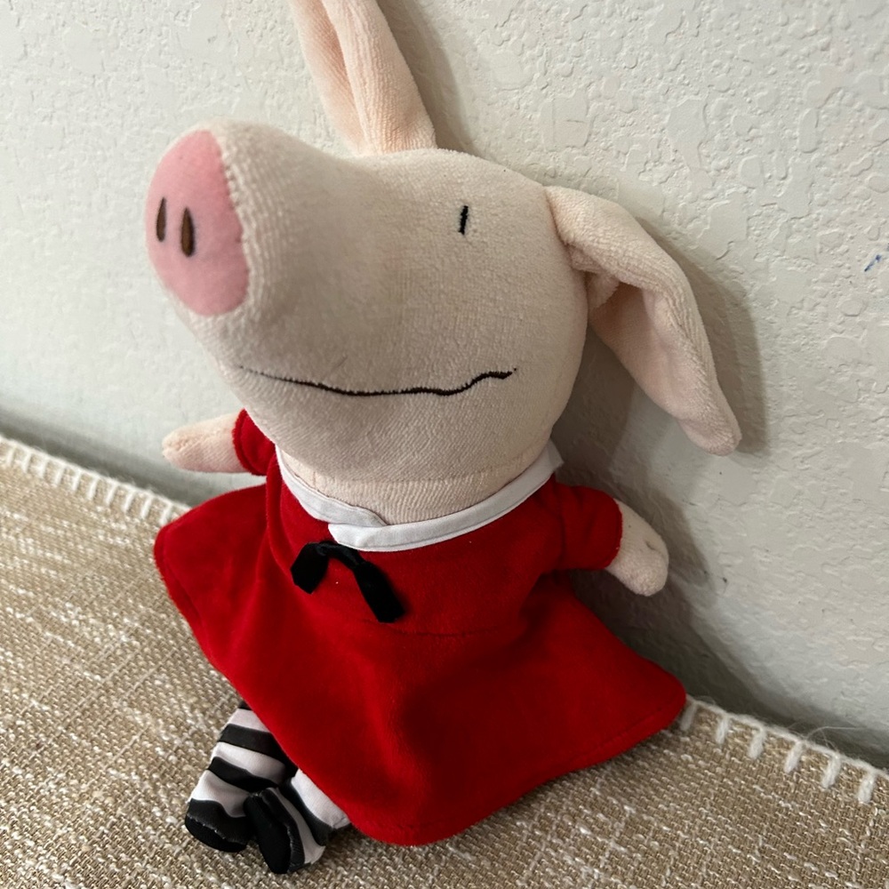 Olivia The Pig Plush Red Velvet Sailor Dress Stuffed Animal Toy g78